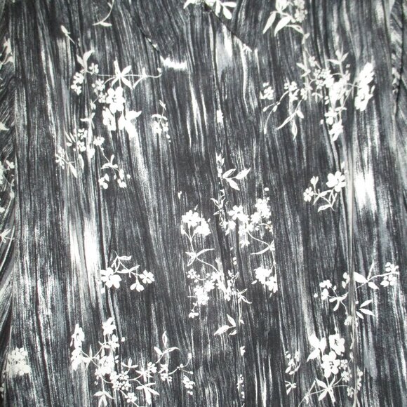 Shirt: “Jordan Woman” Sz:24, Button Down, Long Sleeve, Black-White Floral Print - Picture 5 of 8